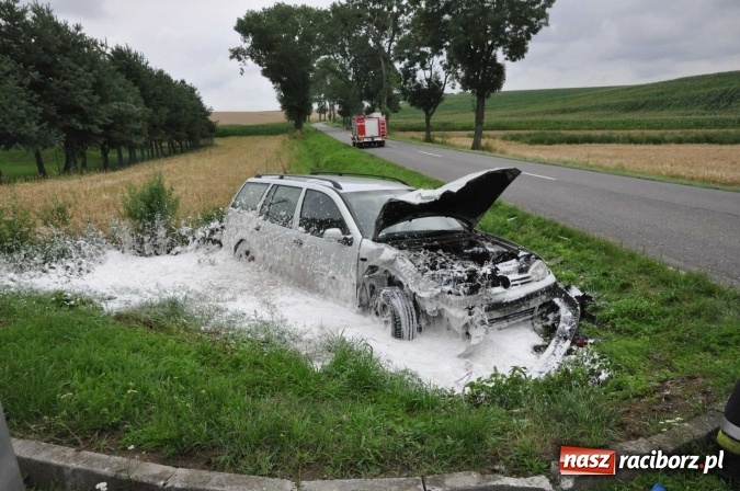 Zdjęcie w galerii na portalu naszraciborz.pl: Trudny poniedziałek na drogach - zdarzenia w Zabełkowie oraz Makowie wiadomości z regionu