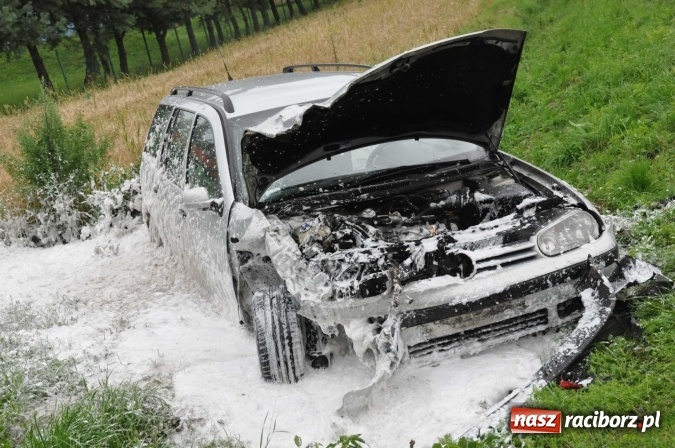 Zdjęcie w galerii na portalu naszraciborz.pl: Trudny poniedziałek na drogach - zdarzenia w Zabełkowie oraz Makowie wiadomości z regionu