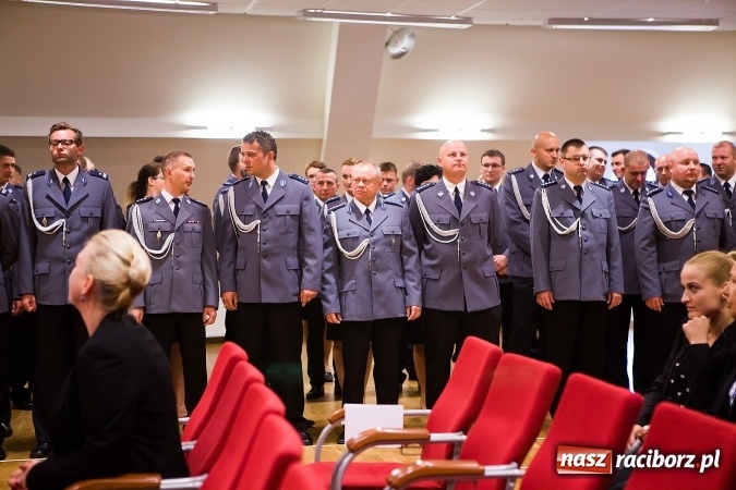 Zdjęcie w galerii na portalu naszraciborz.pl: Raciborskie obchody Święta Policji na zamku. 70 funkcjonariuszy z awansami wiadomości z regionu