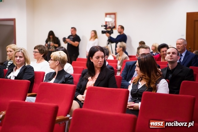 Zdjęcie w galerii na portalu naszraciborz.pl: Raciborskie obchody Święta Policji na zamku. 70 funkcjonariuszy z awansami wiadomości z regionu