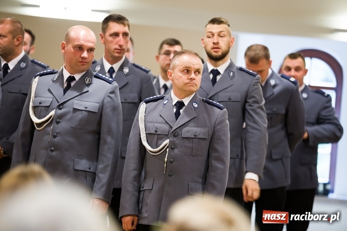 Zdjęcie w galerii na portalu naszraciborz.pl: Raciborskie obchody Święta Policji na zamku. 70 funkcjonariuszy z awansami wiadomości z regionu