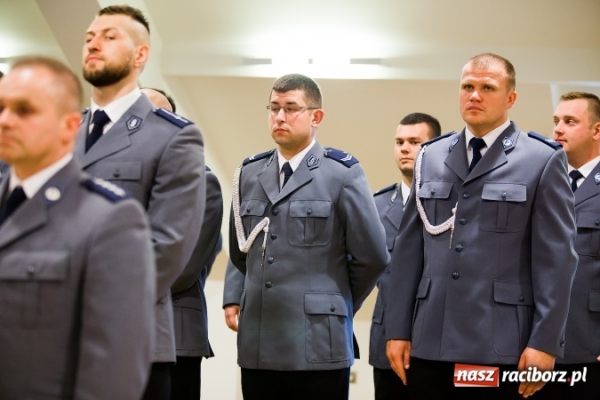 Zdjęcie w galerii na portalu naszraciborz.pl: Raciborskie obchody Święta Policji na zamku. 70 funkcjonariuszy z awansami wiadomości z regionu