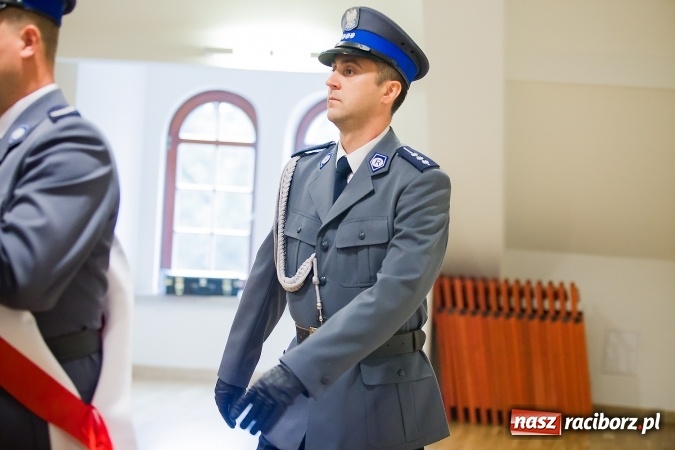 Zdjęcie w galerii na portalu naszraciborz.pl: Raciborskie obchody Święta Policji na zamku. 70 funkcjonariuszy z awansami wiadomości z regionu