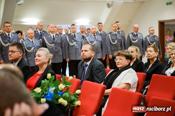 Zdjęcie w galerii na portalu naszraciborz.pl: Raciborskie obchody Święta Policji na zamku. 70 funkcjonariuszy z awansami wiadomości z regionu