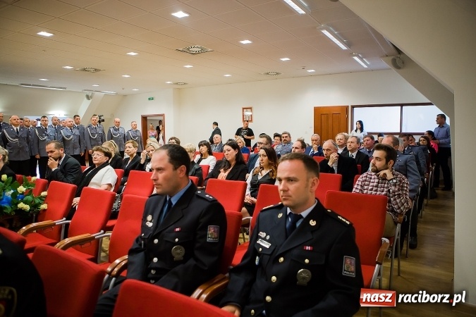 Zdjęcie w galerii na portalu naszraciborz.pl: Raciborskie obchody Święta Policji na zamku. 70 funkcjonariuszy z awansami wiadomości z regionu