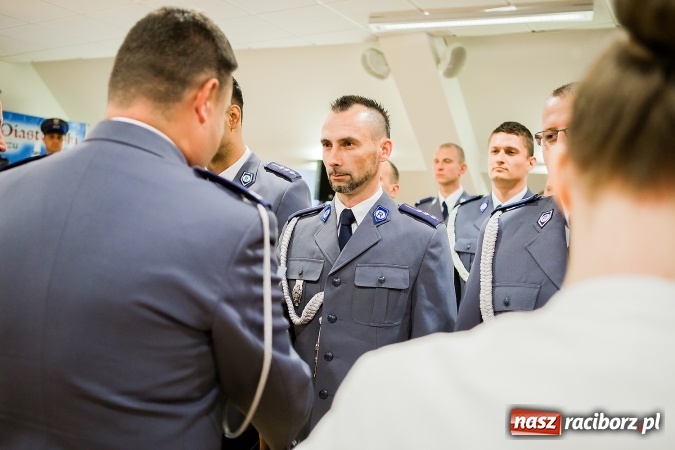 Zdjęcie w galerii na portalu naszraciborz.pl: Raciborskie obchody Święta Policji na zamku. 70 funkcjonariuszy z awansami wiadomości z regionu