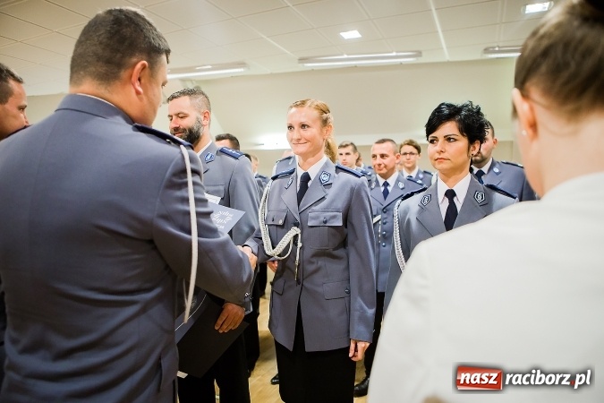 Zdjęcie w galerii na portalu naszraciborz.pl: Raciborskie obchody Święta Policji na zamku. 70 funkcjonariuszy z awansami wiadomości z regionu