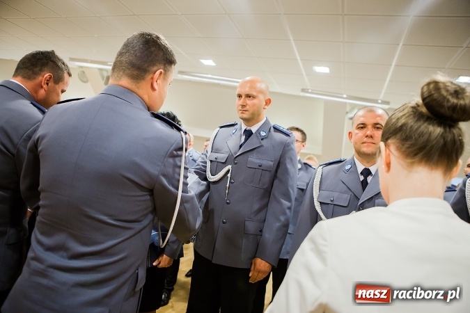 Zdjęcie w galerii na portalu naszraciborz.pl: Raciborskie obchody Święta Policji na zamku. 70 funkcjonariuszy z awansami wiadomości z regionu