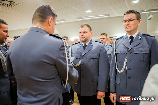 Zdjęcie w galerii na portalu naszraciborz.pl: Raciborskie obchody Święta Policji na zamku. 70 funkcjonariuszy z awansami wiadomości z regionu