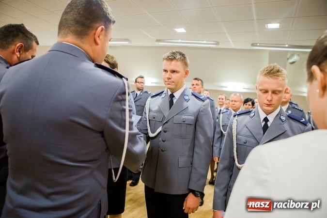 Zdjęcie w galerii na portalu naszraciborz.pl: Raciborskie obchody Święta Policji na zamku. 70 funkcjonariuszy z awansami wiadomości z regionu