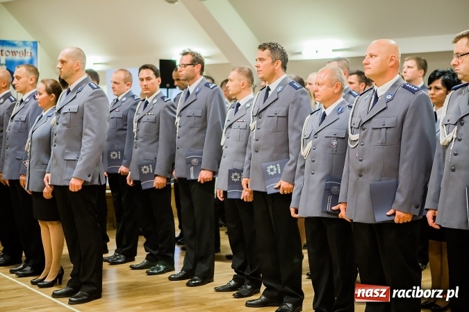 Zdjęcie w galerii na portalu naszraciborz.pl: Raciborskie obchody Święta Policji na zamku. 70 funkcjonariuszy z awansami wiadomości z regionu