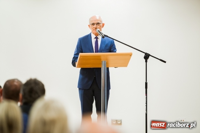 Zdjęcie w galerii na portalu naszraciborz.pl: Raciborskie obchody Święta Policji na zamku. 70 funkcjonariuszy z awansami wiadomości z regionu