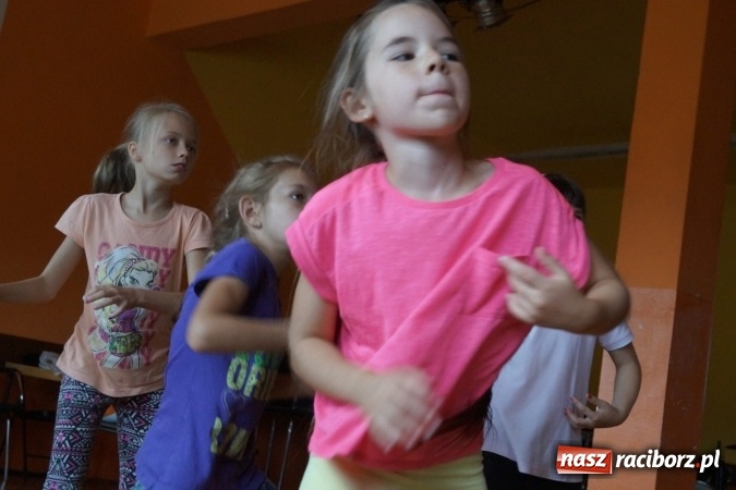 Zdjęcie w galerii na portalu naszraciborz.pl: Hip-hop i balet w Gminnym Centrum Kultury w Nędzy wiadomości z regionu