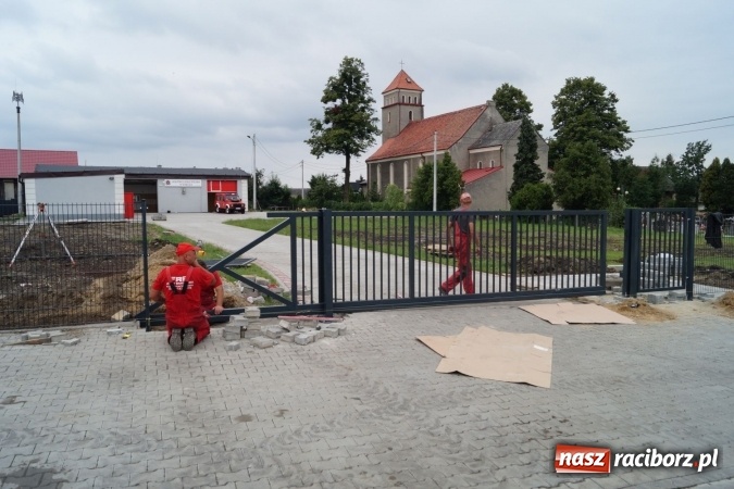 Zdjęcie w galerii na portalu naszraciborz.pl: Dobiegają końca roboty przy remizie OSP w Babicach wiadomości z regionu