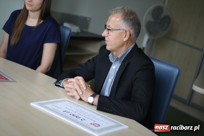 Zdjęcie w galerii na portalu naszraciborz.pl: Będziemy świętować 800 lat praw miejskich Raciborza. Wybrano logo na obchody tego wydarzenia wiadomości z regionu