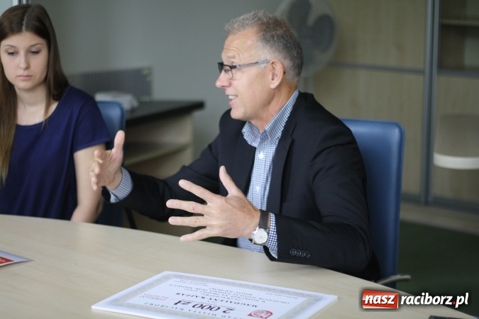 Zdjęcie w galerii na portalu naszraciborz.pl: Będziemy świętować 800 lat praw miejskich Raciborza. Wybrano logo na obchody tego wydarzenia wiadomości z regionu