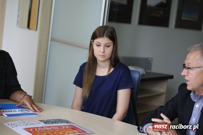 Zdjęcie w galerii na portalu naszraciborz.pl: Będziemy świętować 800 lat praw miejskich Raciborza. Wybrano logo na obchody tego wydarzenia wiadomości z regionu