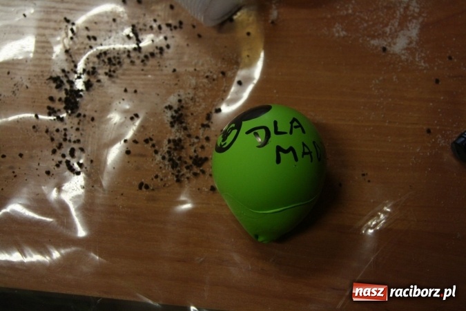 Zdjęcie w galerii na portalu naszraciborz.pl: Biblioteka w Nędzy uczy jak pozbyć się stresu. Jak?  wiadomości z regionu