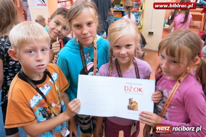 Zdjęcie w galerii na portalu naszraciborz.pl: Kim jest Dżok? - spotkanie z pisarką Barbarą Gawryluk w bibliotece wiadomości z regionu