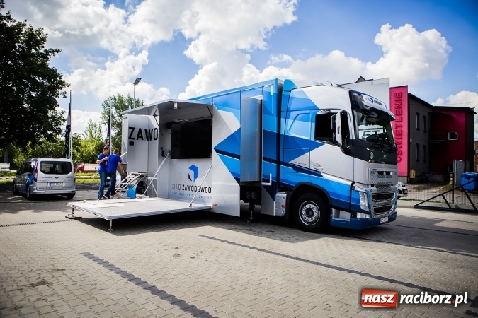 Zdjęcie w galerii na portalu naszraciborz.pl: Centrum Szkoleniowe Śnieżki zawitało do Raciborza wiadomości z regionu