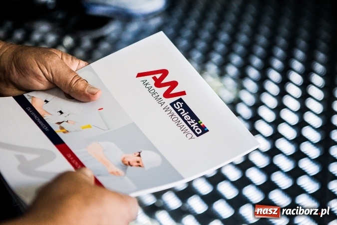 Zdjęcie w galerii na portalu naszraciborz.pl: Centrum Szkoleniowe Śnieżki zawitało do Raciborza wiadomości z regionu