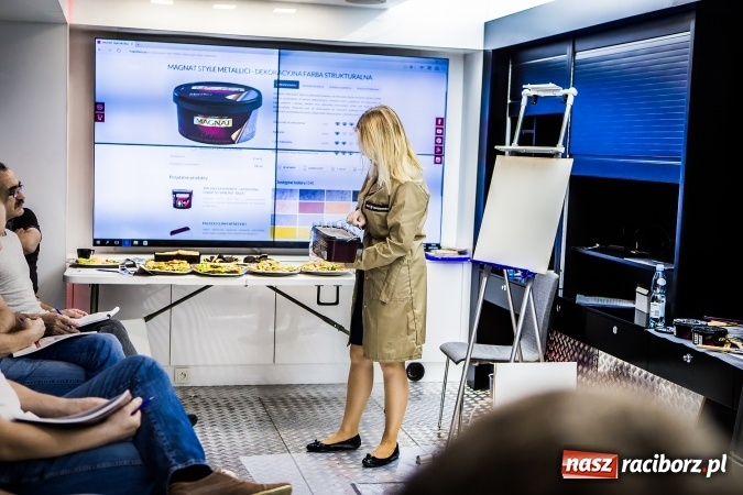 Zdjęcie w galerii na portalu naszraciborz.pl: Centrum Szkoleniowe Śnieżki zawitało do Raciborza wiadomości z regionu