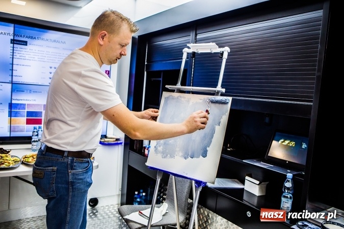 Zdjęcie w galerii na portalu naszraciborz.pl: Centrum Szkoleniowe Śnieżki zawitało do Raciborza wiadomości z regionu