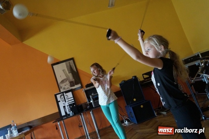 Zdjęcie w galerii na portalu naszraciborz.pl: Młodzież w Nędzy zainspirowana tradycją Nowej Zelandii. Jaką? wiadomości z regionu