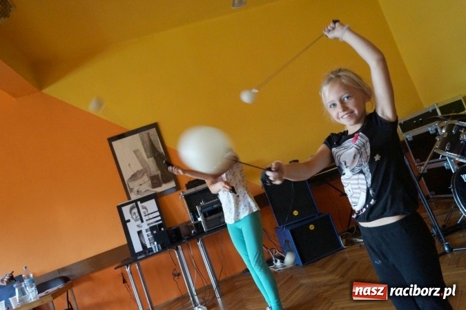 Zdjęcie w galerii na portalu naszraciborz.pl: Młodzież w Nędzy zainspirowana tradycją Nowej Zelandii. Jaką? wiadomości z regionu