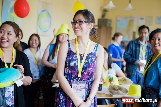 Zdjęcie w galerii na portalu naszraciborz.pl: Z Bahrajnu do Raciborza. Pielgrzymi przyjeżdżają na Światowe Dni Młodzieży wiadomości z regionu