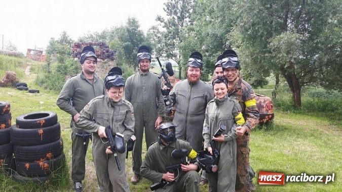 Zdjęcie w galerii na portalu naszraciborz.pl: Niezapomniana impreza i udana zabawa? Paintball w Tworkowie zna się na organizacji takich wydarzeń! wiadomości z regionu
