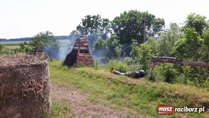 Zdjęcie w galerii na portalu naszraciborz.pl: Niezapomniana impreza i udana zabawa? Paintball w Tworkowie zna się na organizacji takich wydarzeń! wiadomości z regionu