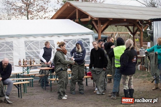 Zdjęcie w galerii na portalu naszraciborz.pl: Niezapomniana impreza i udana zabawa? Paintball w Tworkowie zna się na organizacji takich wydarzeń! wiadomości z regionu