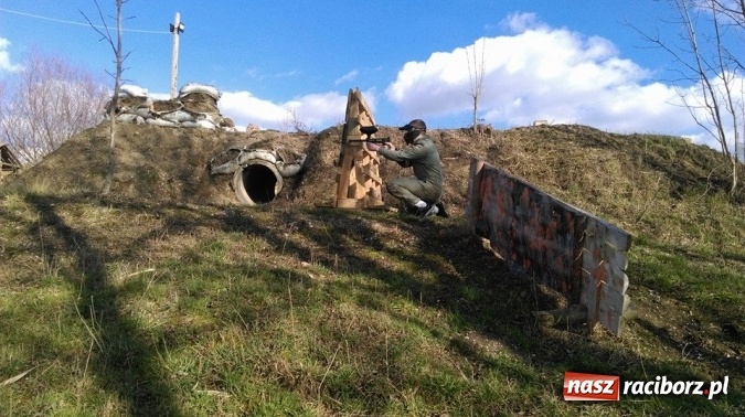 Zdjęcie w galerii na portalu naszraciborz.pl: Niezapomniana impreza i udana zabawa? Paintball w Tworkowie zna się na organizacji takich wydarzeń! wiadomości z regionu
