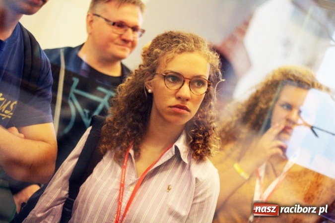 Zdjęcie w galerii na portalu naszraciborz.pl: Światowe Dni Młodzieży. Pielgrzymi biorą udział w Grze Miejskiej  wiadomości z regionu