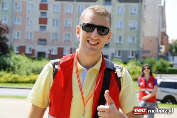 Zdjęcie w galerii na portalu naszraciborz.pl: Światowe Dni Młodzieży. Pielgrzymi biorą udział w Grze Miejskiej  wiadomości z regionu