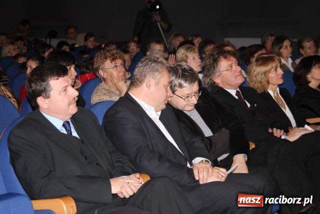 Zdjęcie w galerii na portalu naszraciborz.pl: Przy sobocie po robocie... wiadomości z regionu