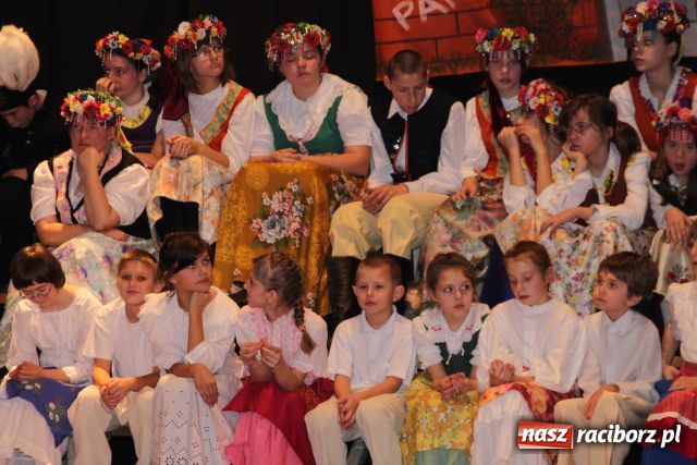 Zdjęcie w galerii na portalu naszraciborz.pl: Przy sobocie po robocie... wiadomości z regionu