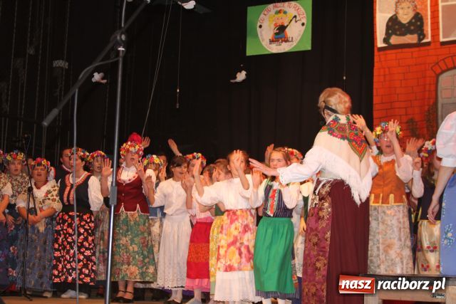 Zdjęcie w galerii na portalu naszraciborz.pl: Przy sobocie po robocie... wiadomości z regionu