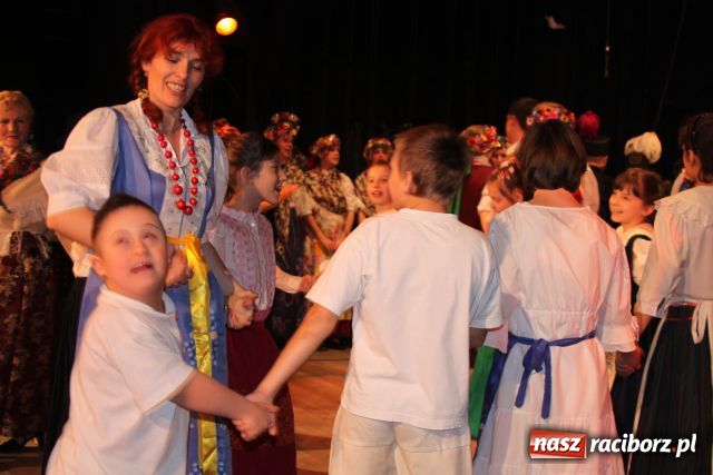 Zdjęcie w galerii na portalu naszraciborz.pl: Przy sobocie po robocie... wiadomości z regionu