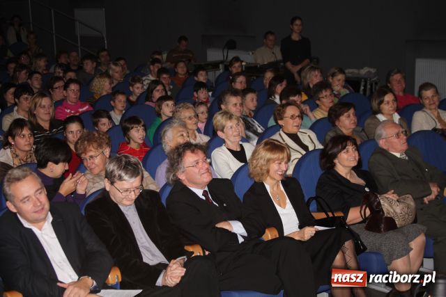 Zdjęcie w galerii na portalu naszraciborz.pl: Przy sobocie po robocie... wiadomości z regionu