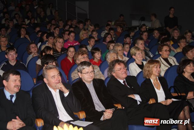 Zdjęcie w galerii na portalu naszraciborz.pl: Przy sobocie po robocie... wiadomości z regionu