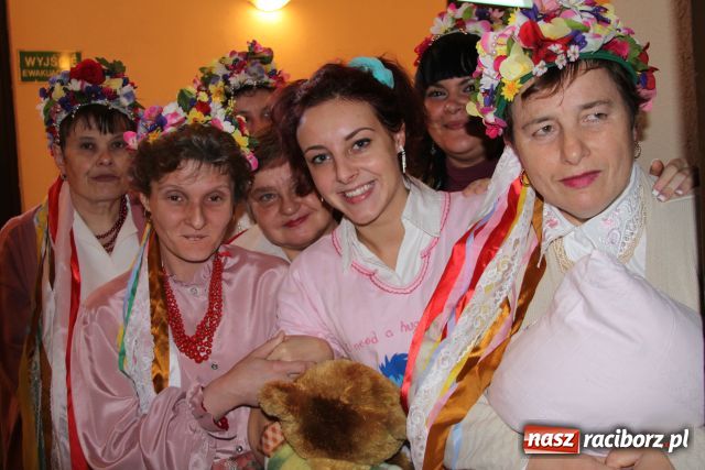 Zdjęcie w galerii na portalu naszraciborz.pl: Przy sobocie po robocie... wiadomości z regionu