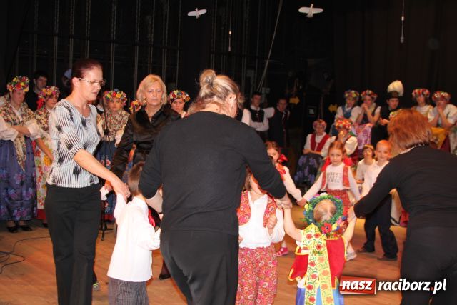 Zdjęcie w galerii na portalu naszraciborz.pl: Przy sobocie po robocie... wiadomości z regionu
