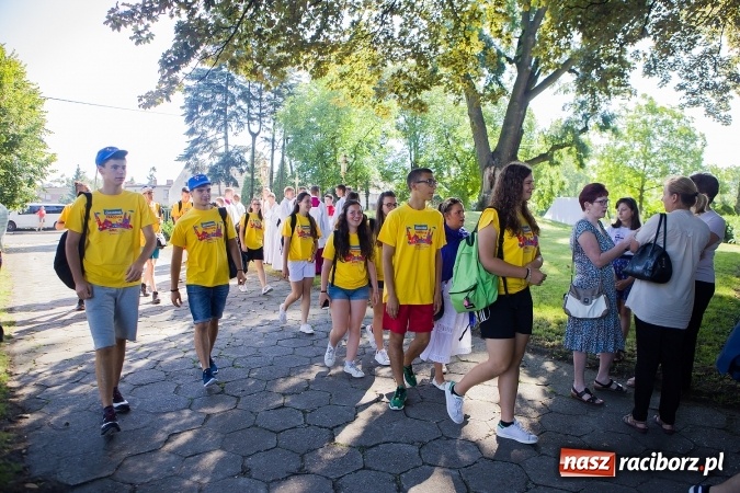 Zdjęcie w galerii na portalu naszraciborz.pl: Dekanat Pogrzebień powitał pielgrzymów Światowych Dni Młodzieży wiadomości z regionu