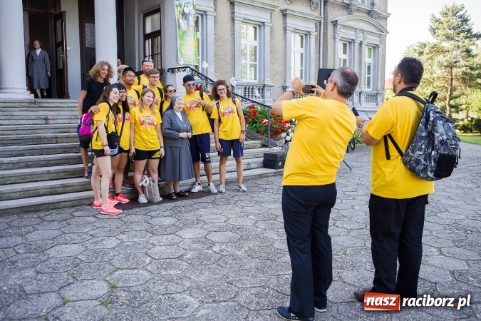 Zdjęcie w galerii na portalu naszraciborz.pl: Dekanat Pogrzebień powitał pielgrzymów Światowych Dni Młodzieży wiadomości z regionu