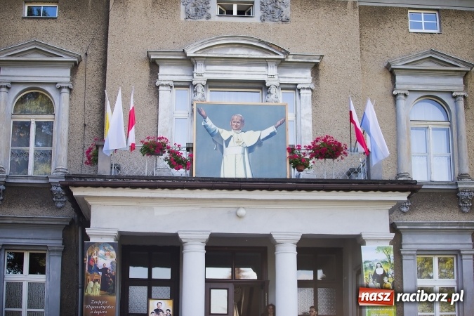 Zdjęcie w galerii na portalu naszraciborz.pl: Dekanat Pogrzebień powitał pielgrzymów Światowych Dni Młodzieży wiadomości z regionu