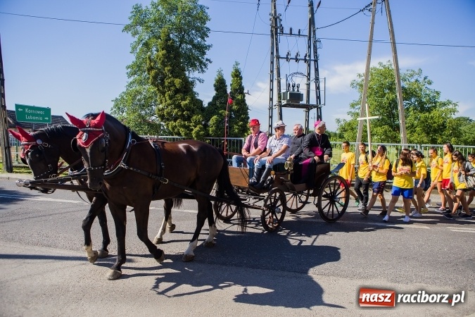 Zdjęcie w galerii na portalu naszraciborz.pl: Dekanat Pogrzebień powitał pielgrzymów Światowych Dni Młodzieży wiadomości z regionu