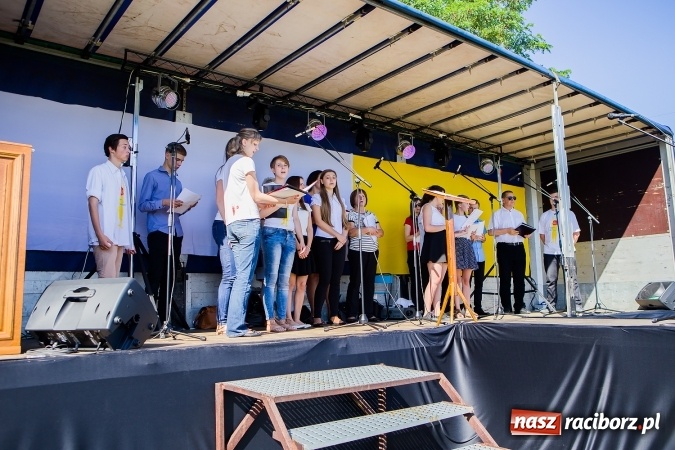 Zdjęcie w galerii na portalu naszraciborz.pl: Dekanat Pogrzebień powitał pielgrzymów Światowych Dni Młodzieży wiadomości z regionu