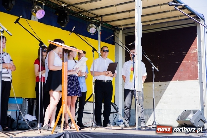 Zdjęcie w galerii na portalu naszraciborz.pl: Dekanat Pogrzebień powitał pielgrzymów Światowych Dni Młodzieży wiadomości z regionu